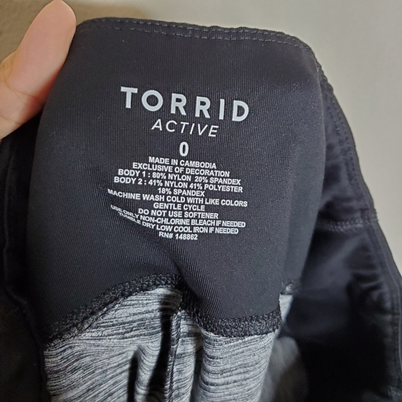 Torrid Active Black & Gray Color Block Space Dye High Rise Mesh Tight Leggings - Picture 12 of 12